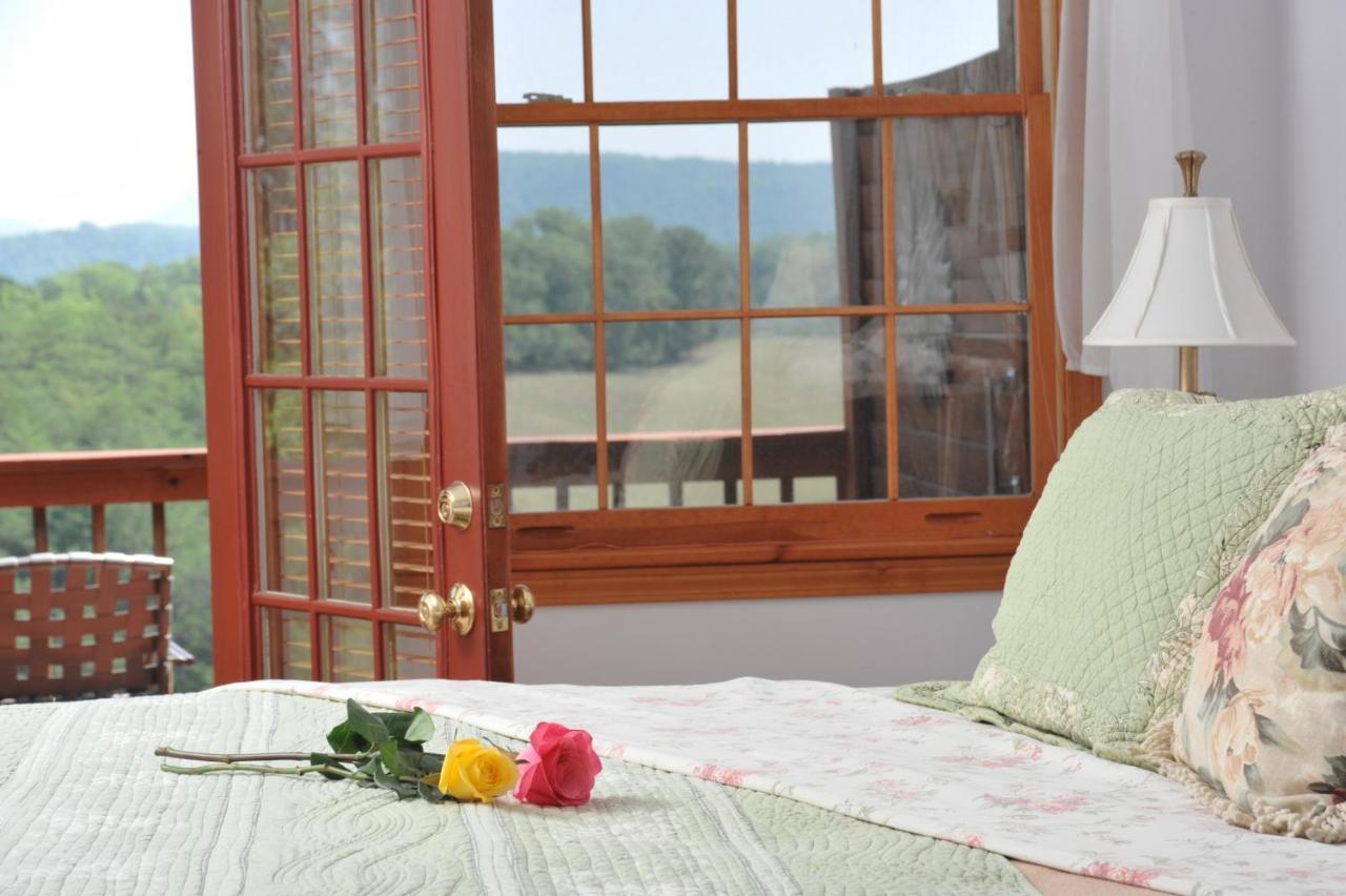 Berry Springs Lodge Sevierville Room photo