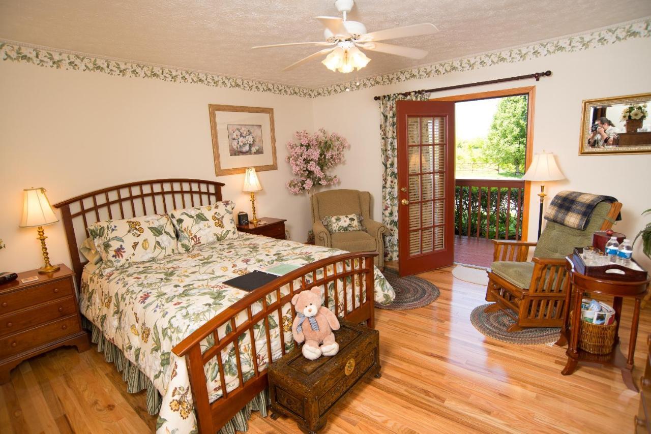 Berry Springs Lodge Sevierville Room photo