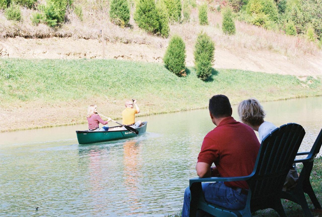 Berry Springs Lodge Sevierville Exterior photo